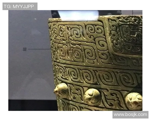 足球场上的传奇瞬间 每一脚都是历史的见证 经典画面定格永恒辉煌